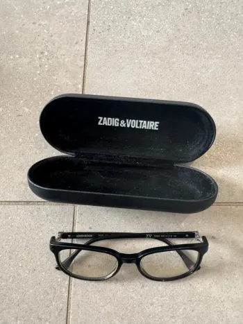 Lunettes de vue Zadig & Voltaire ZV2026 2041, bon état mais les verres sont rayés