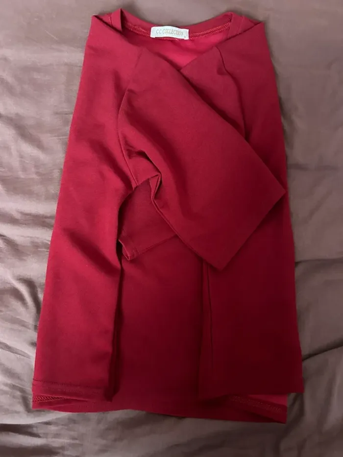 Haut en manche courte rouge - photo numéro 2