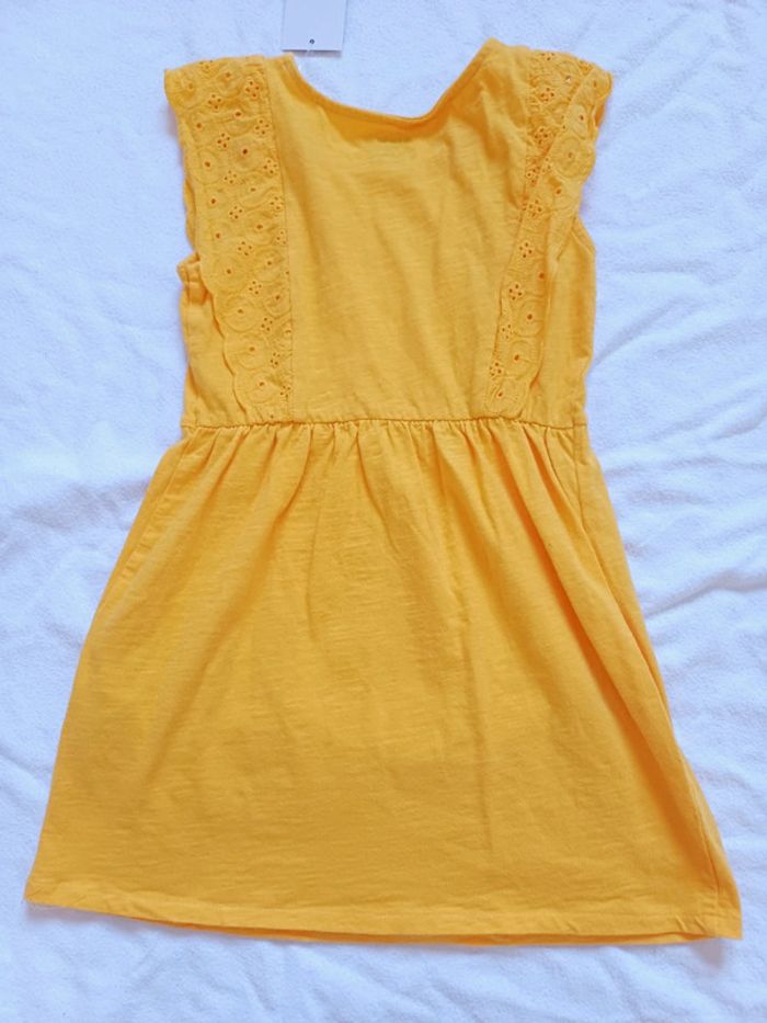 Robe jaune taille 5 ans neuve - photo numéro 4