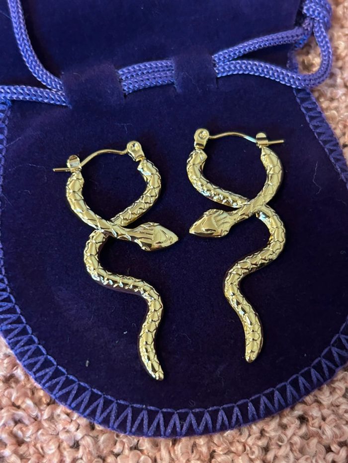 Boucles d’oreilles serpent dorée - photo numéro 5