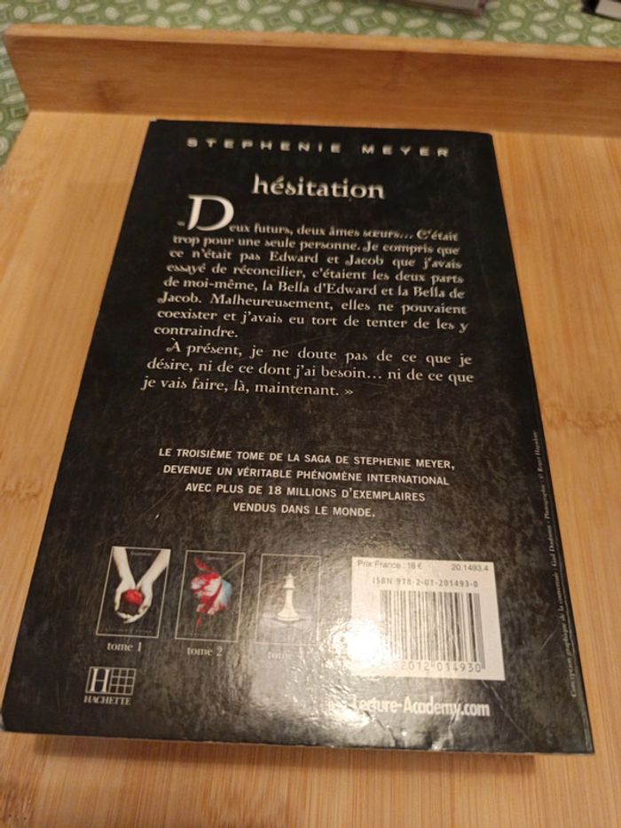 Livre Twilight chapitre 3 Hésitation - photo numéro 4