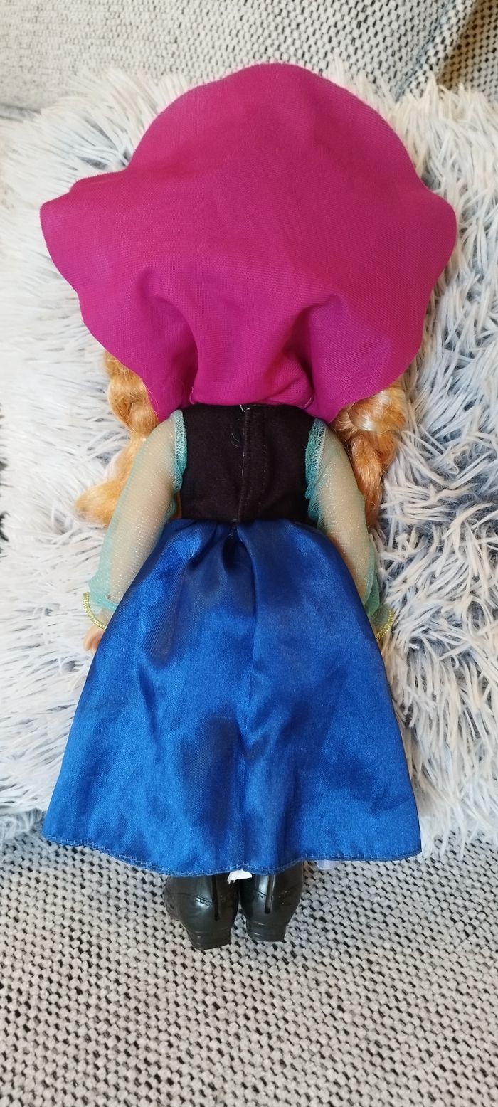 Poupée Disney Ana 38 cm. Très bon état - photo numéro 4