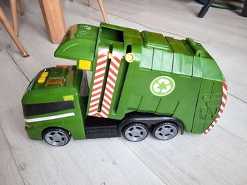Jouet gros camion benne vert recyclable sonore et lumineux 40 x 20 cm
