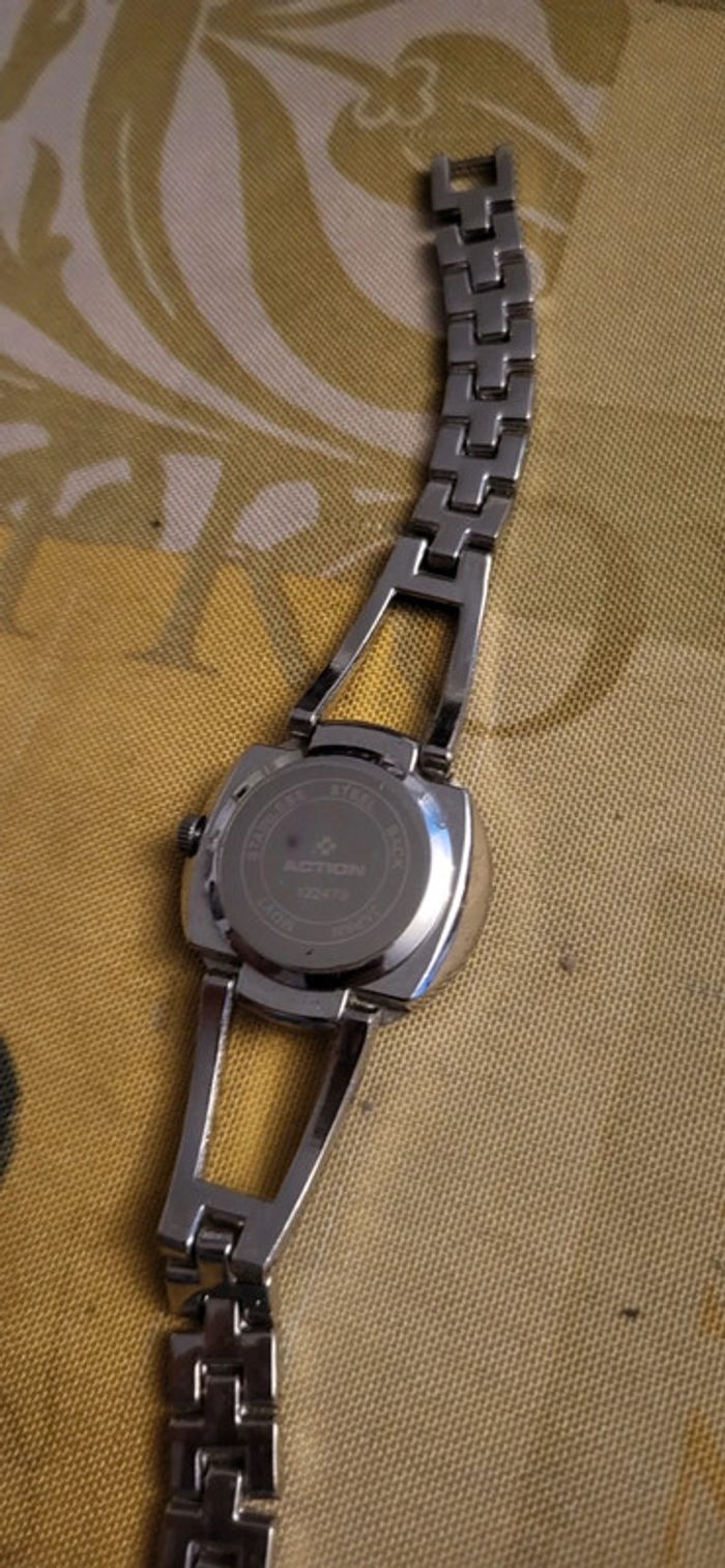 Montre femme - photo numéro 5