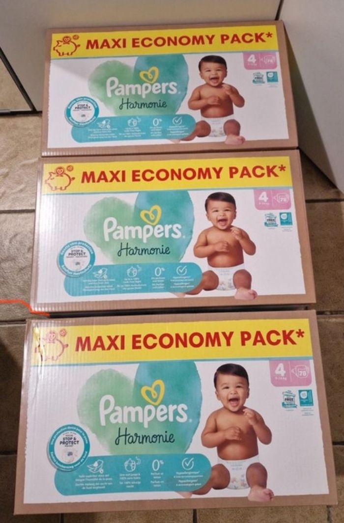 3 cartons de couches pampers harmonie taille 4