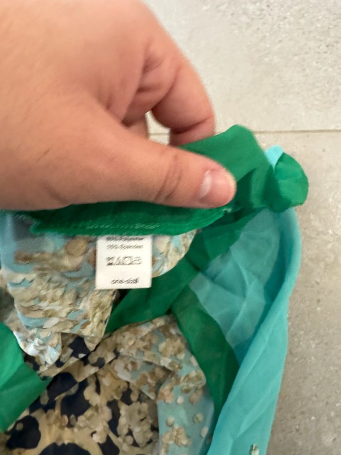 Cape verte taille unique, très bon état - photo numéro 2