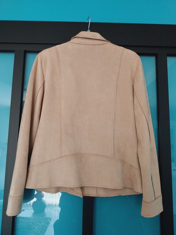 Jolie veste nubuck  marque Tissaia taille L ou 40 - photo numéro 2