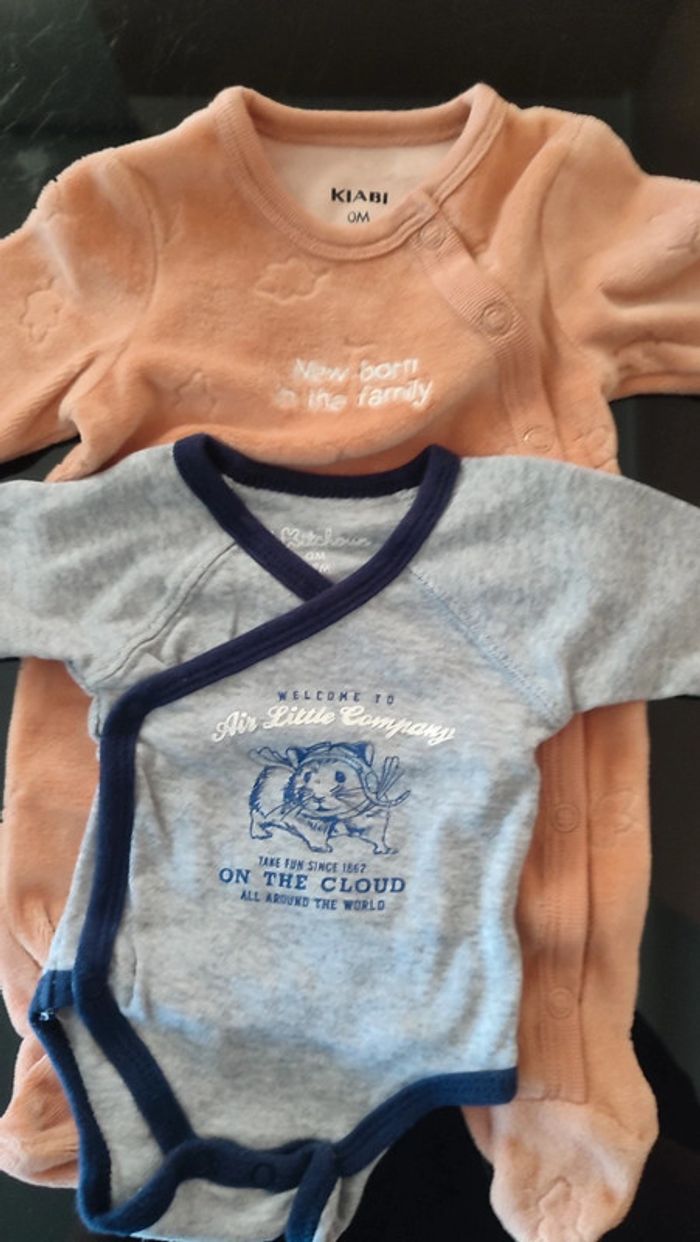 2 Lots bodies/ pyjamas taille 0 naissance ( 4 pièces ) - photo numéro 5