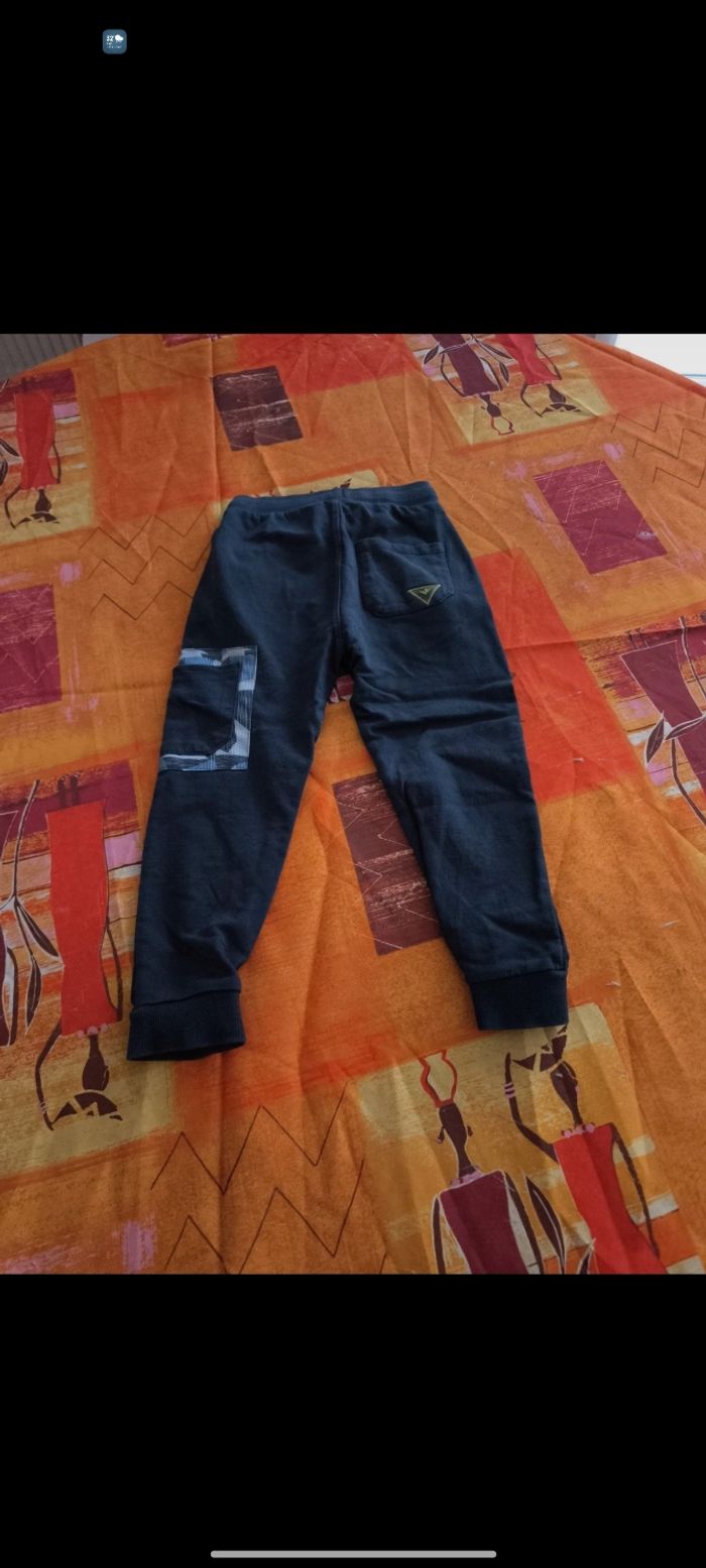 Pantalon de jogging 3 ans en excellent état - photo numéro 2