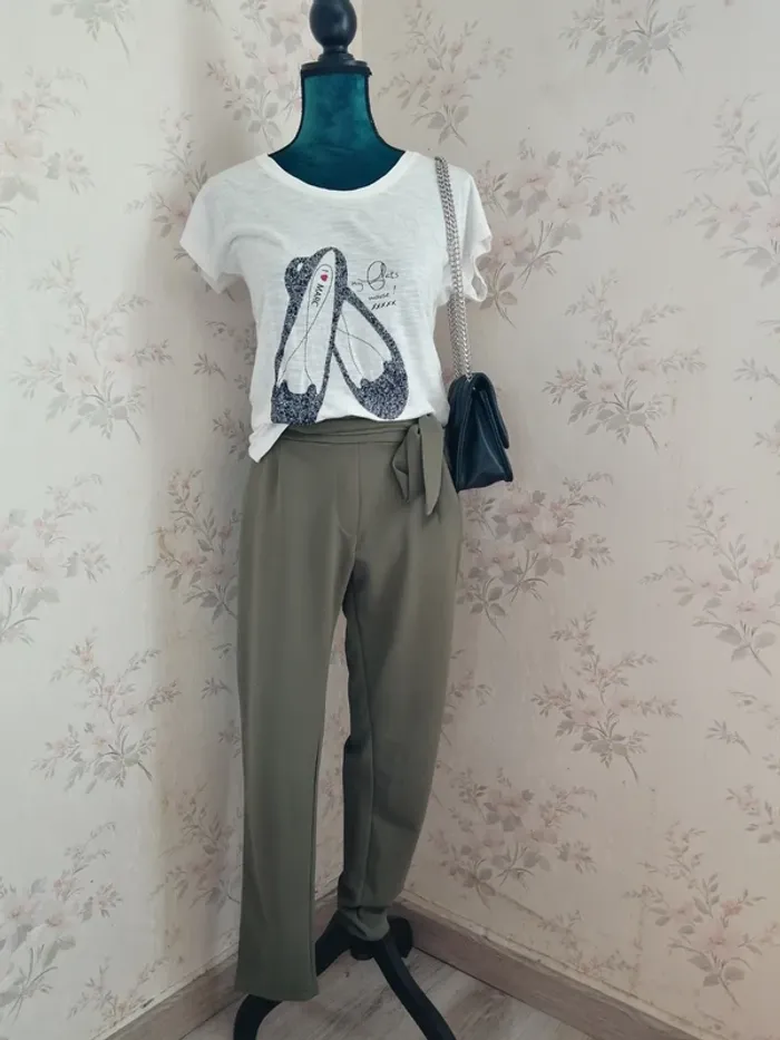 Tee-shirt blanc avec ballerines à paillettes / school rag / (S) - photo numéro 2