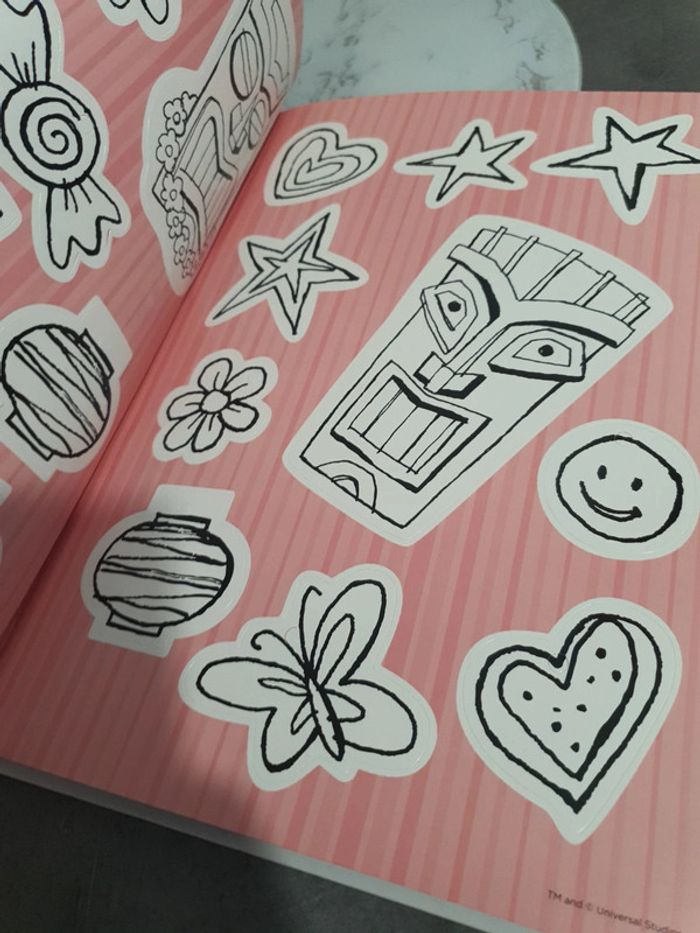 Livre les minions - photo numéro 3