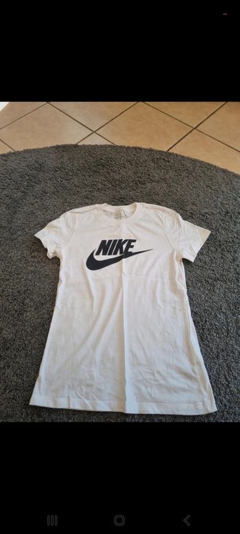 Tee shirt nike