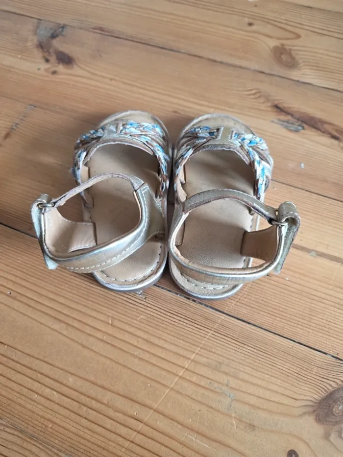 Deux paire de chaussure 21 - photo numéro 3
