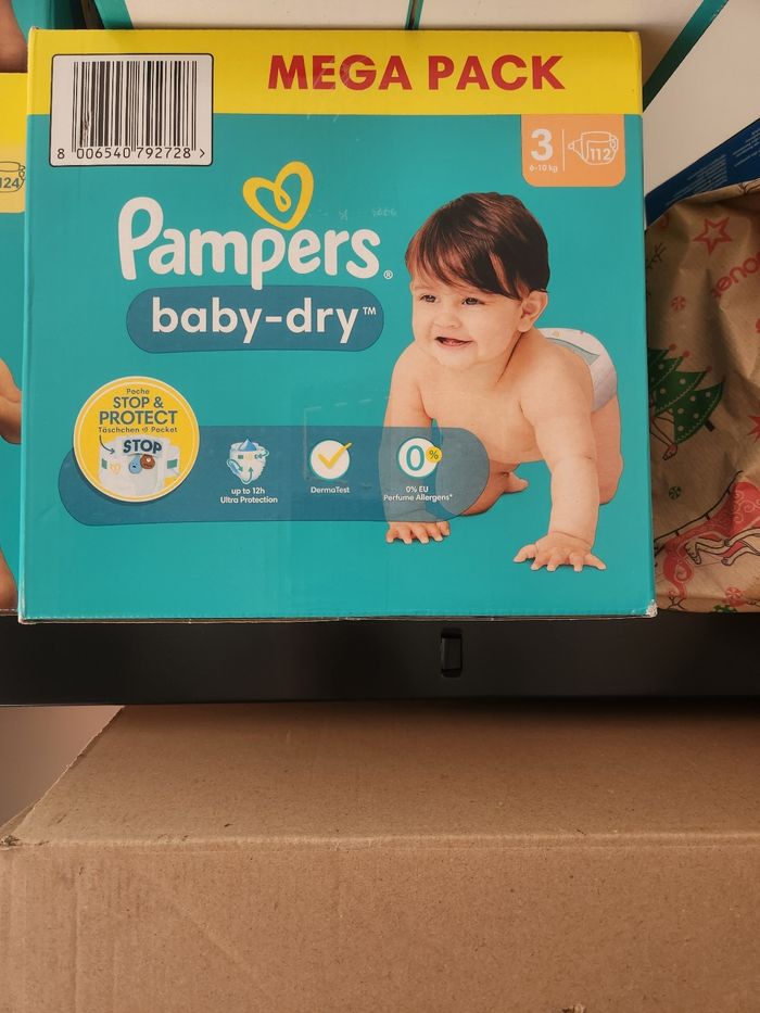Carton mega pack Pampers taille 3