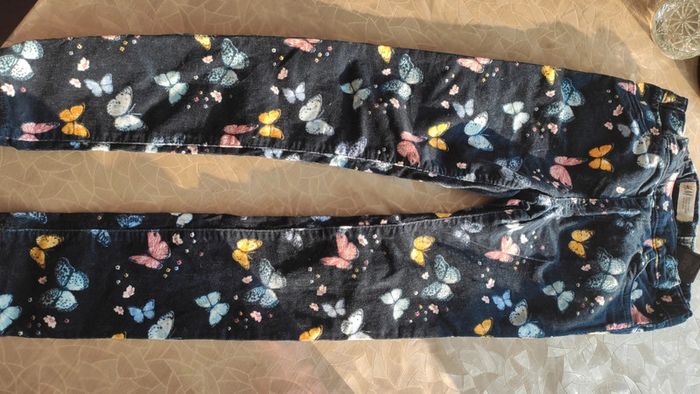 Pantalon velours papillon 🦋 fille 9 ans - photo numéro 2