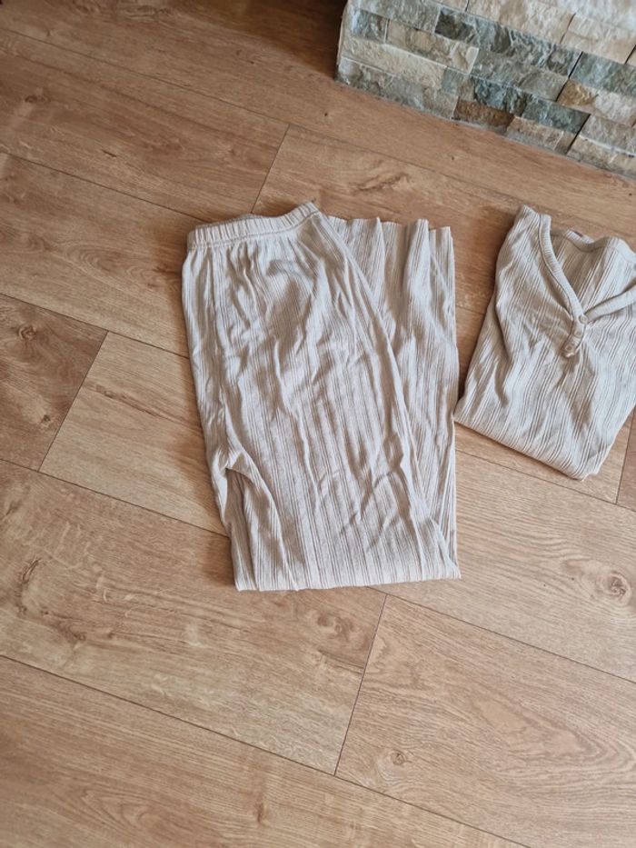 Pyjama beige - photo numéro 2