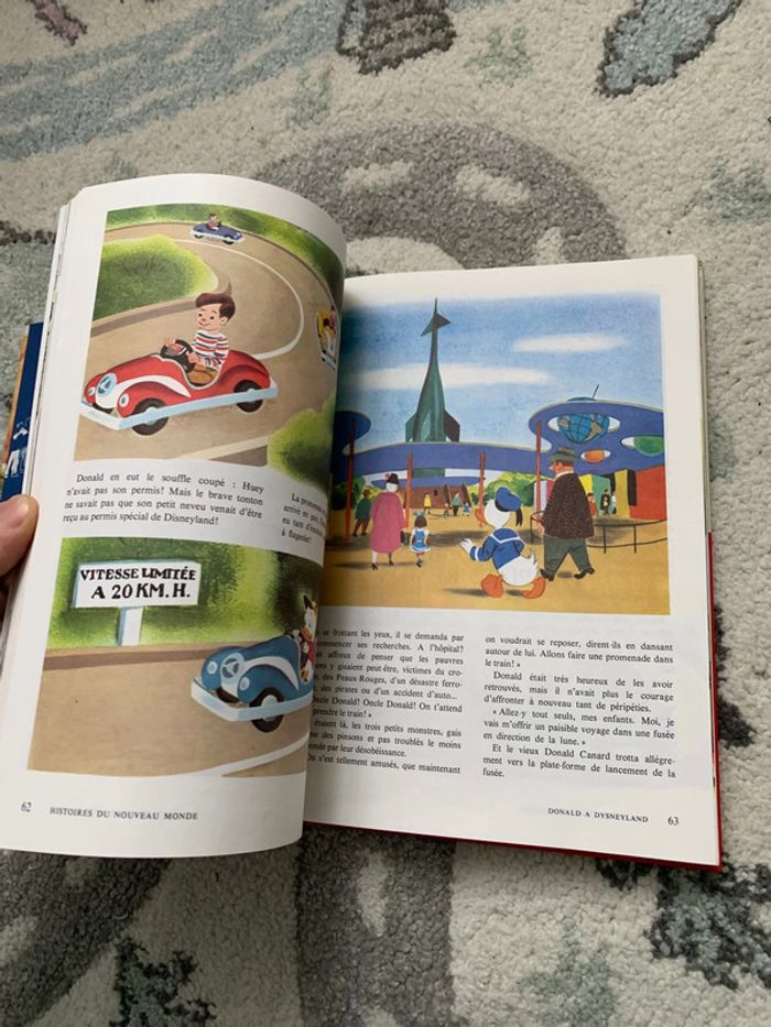 Livre le Monde enchantée de Walt Disney - Histoires du nouveau monde - photo numéro 3