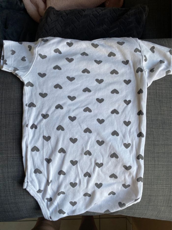 Lot 7 bodies boutchou, H&M, mots d’enfants, fille manches courtes 36m - photo numéro 15