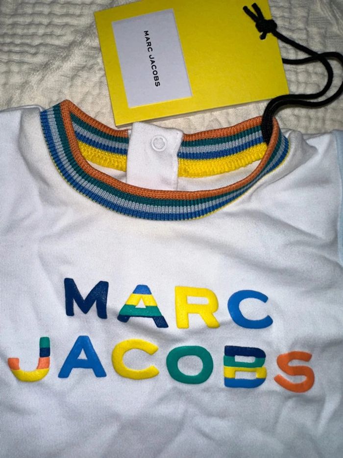 Tres bel ensemble Little Marc Jacobs 1 mois - photo numéro 4