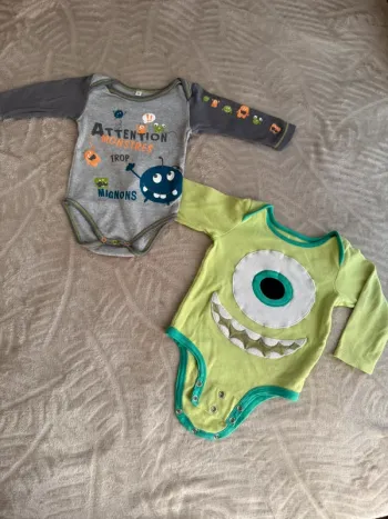 Lot 2 bodies bébé – Monstres & Cie