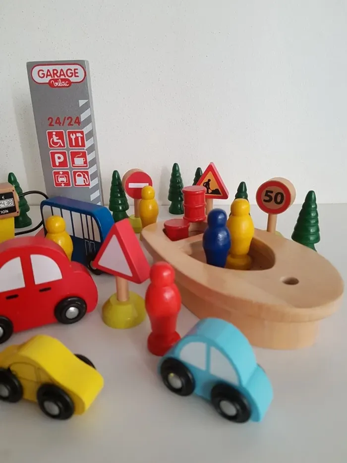 Accessoires en bois pour circuit de petites voitures - photo numéro 19