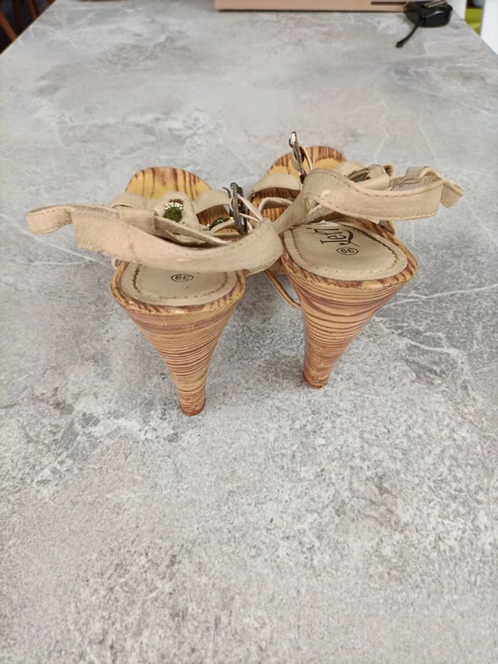 Chaussure style sabot a talon - photo numéro 3