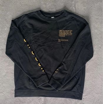 Pull NIKE enfant XL