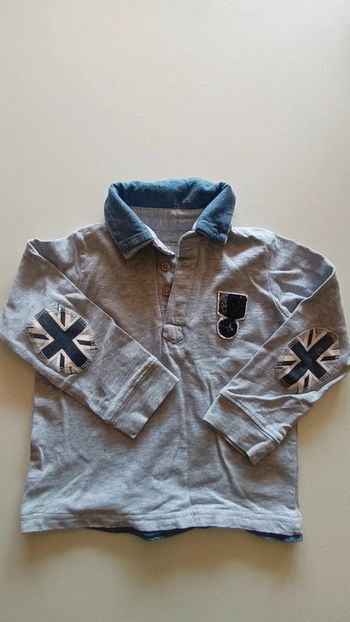 Très beau pull pour garçon taille 4 ans