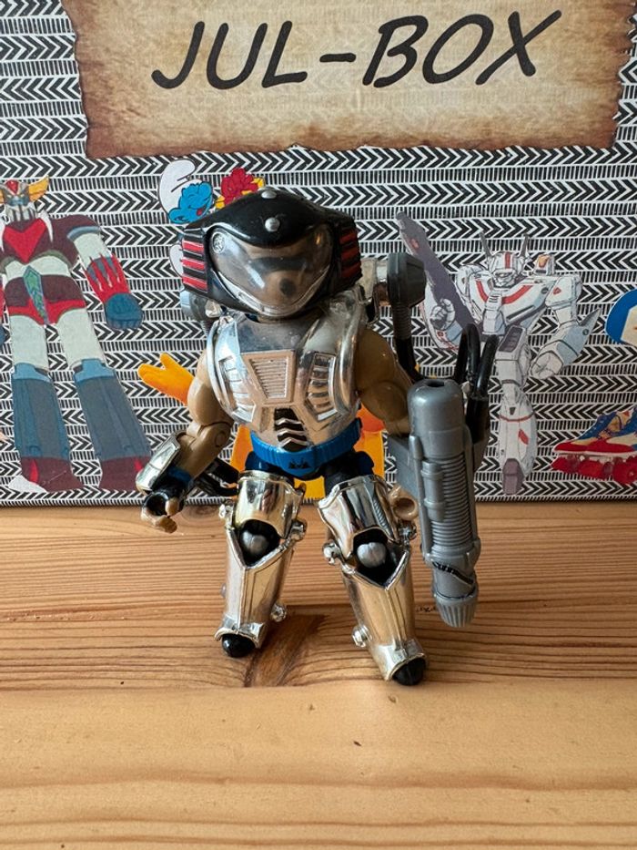Throttle Biker mice from mars en armure - photo numéro 3