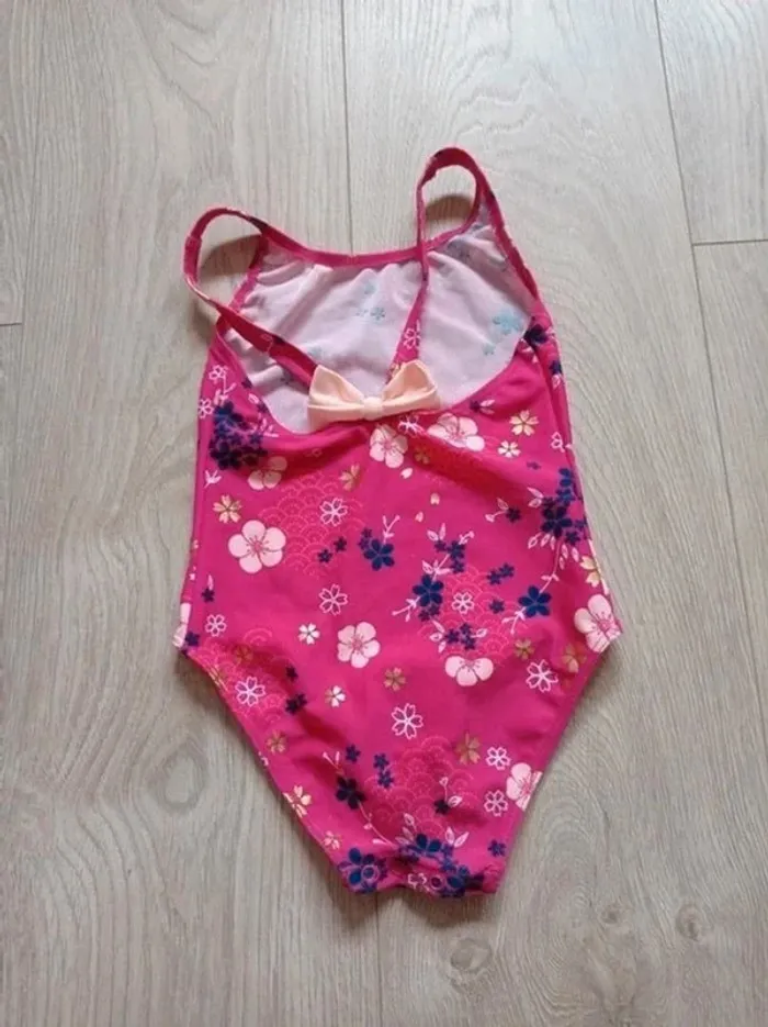 Maillot de bain 1 pièce bébé fille imprimé fleurs Decathlon 24 mois - photo numéro 3