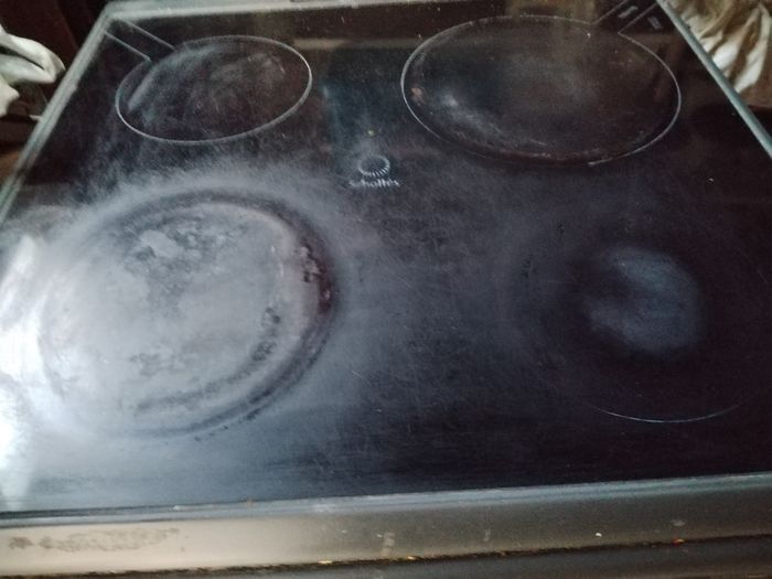 Cuisinière électrique noire Scholtes occasion sur Lisses 91 - photo numéro 4