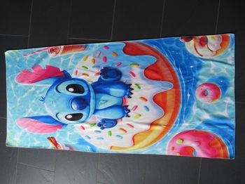 Serviette de plage Stitch neuve (drap de bain) donuts