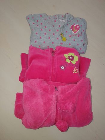Lot de 3 gilets à capuche
