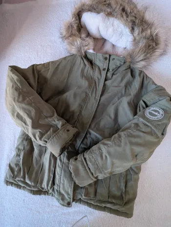 🧥 Doudoune à capuche fourrée Creeks - L