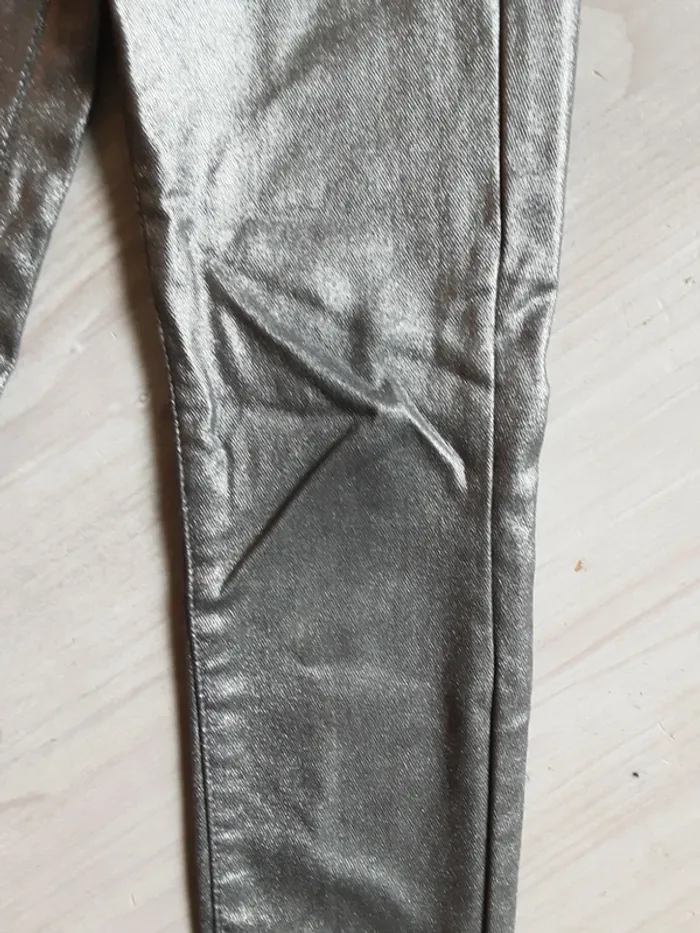 Pantalon slim brillant argenté T. 8 ans - photo numéro 4