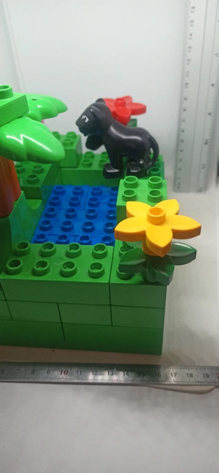 Décor paysage jungle avec rivière et panthère noire lego duplo - photo numéro 14