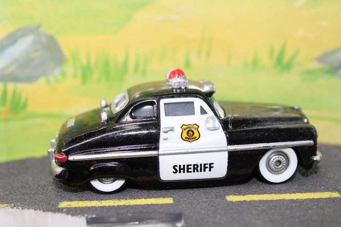 Disney Pixar cars Shériff - photo numéro 6
