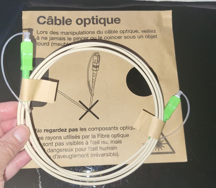 Câble optique raccordement box internet au boîtier fibre 
Etat neuf - photo numéro 3
