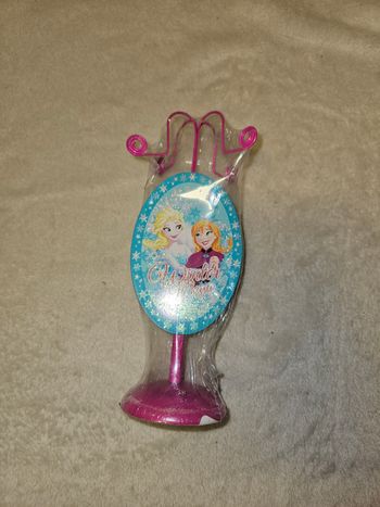 Porte bijoux disney elsa et anna la reine des neiges frozen disneyland paris disney store