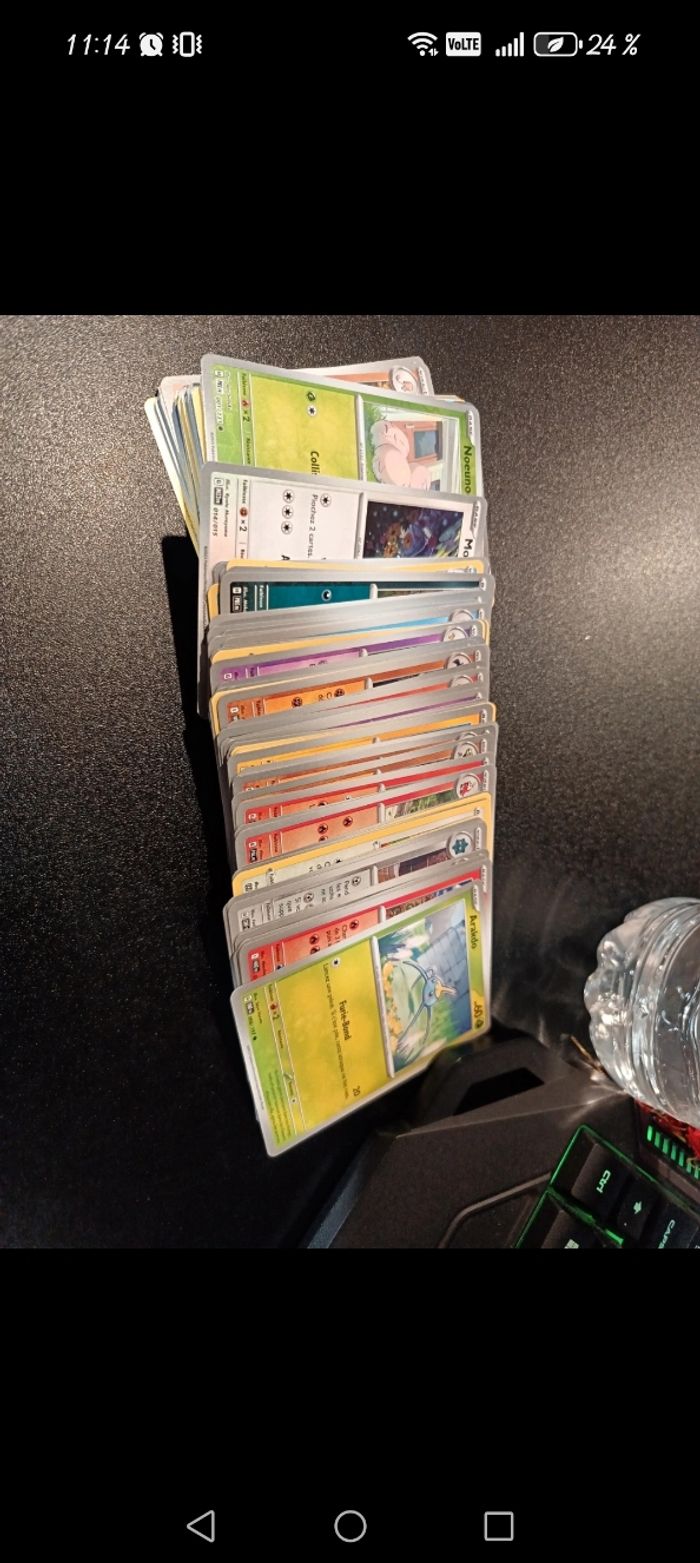 Lot 121 cartes Pokémon (attention doublon) - photo numéro 2