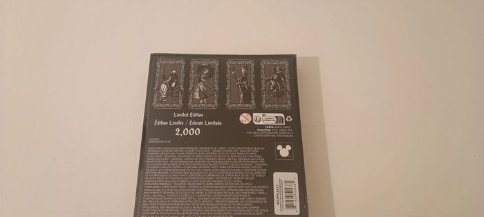 Loungefly : Pin's Haunted Mansion edition limitée 2000 exemplaires - photo numéro 2