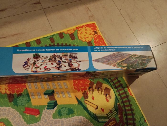 Tapis de jeu Sol avec 100 voitures ville/pays en excellent état marque playtive - photo numéro 13
