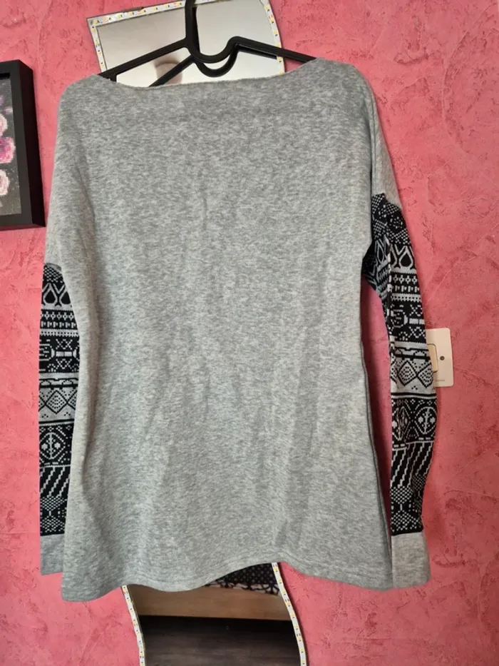 Pull gris - photo numéro 2