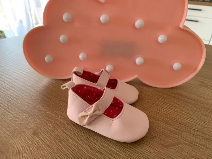 Chaussures rose bébé