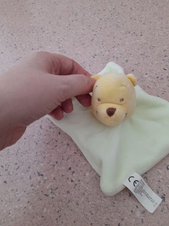 Doudou Winnie l'ourson 