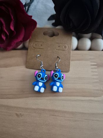 boucles d’oreilles stitch
