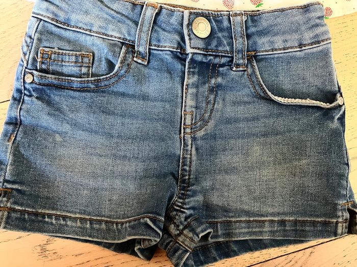 Ensemble blouse à bretelles + short en jeans 2-3ans H&M - photo numéro 7