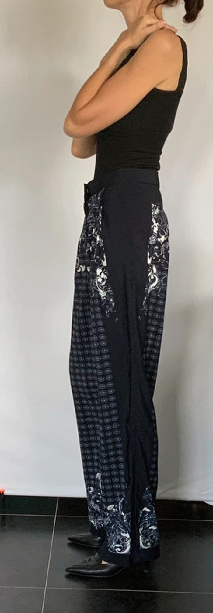 Pantalon bleu marine fluide style paréo motifs H&M taille 34 36 neuf - photo numéro 4