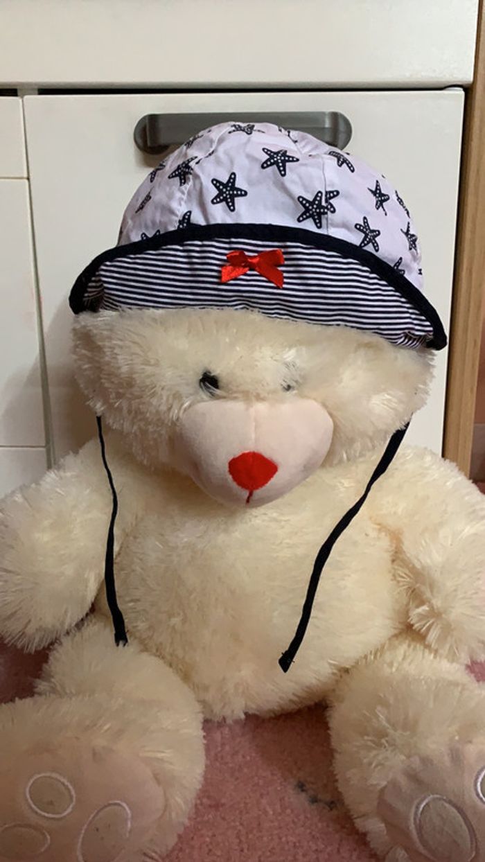 Joli chapeau style marin avec petit noeud rouge taille 9 / 12 mois - photo numéro 2