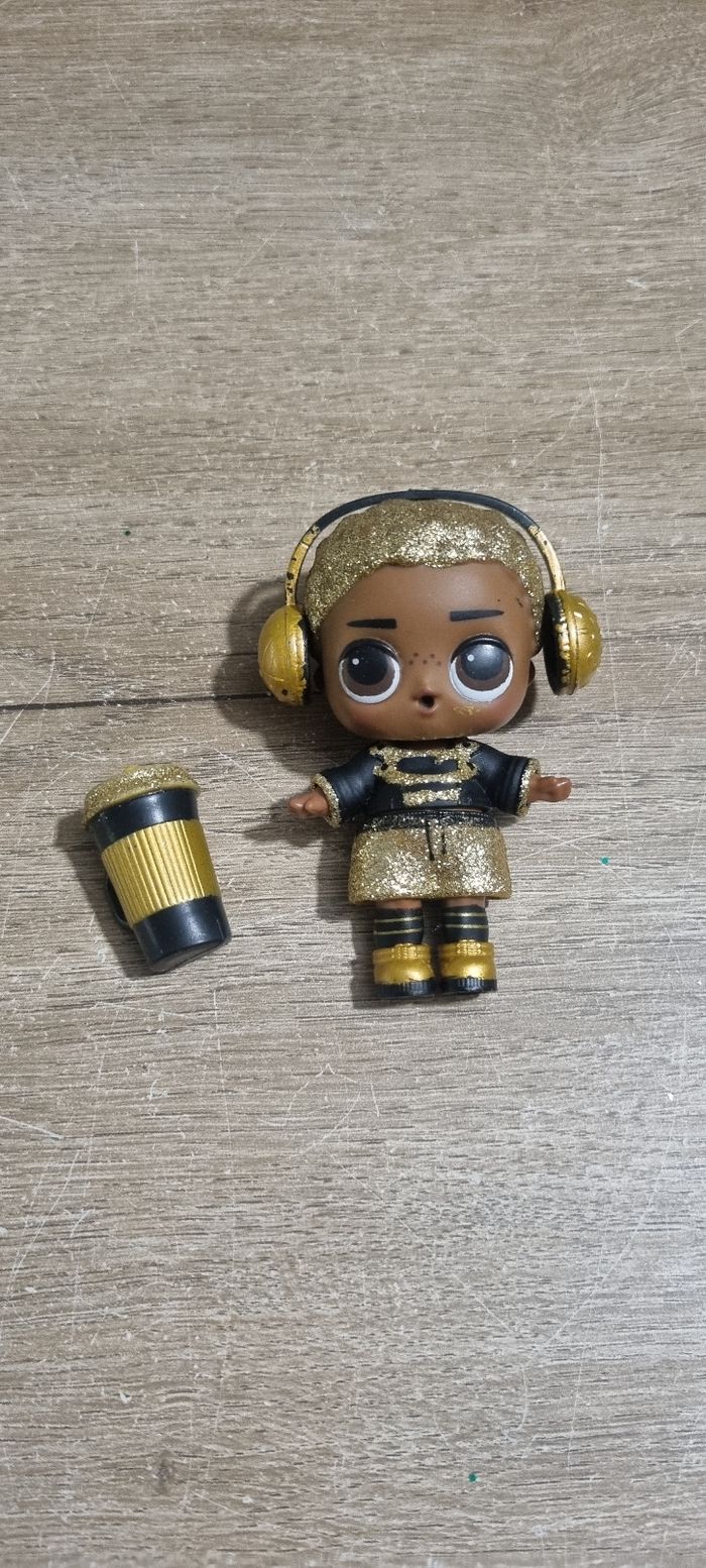 Mini poupée LOL Surprise boy King Bee